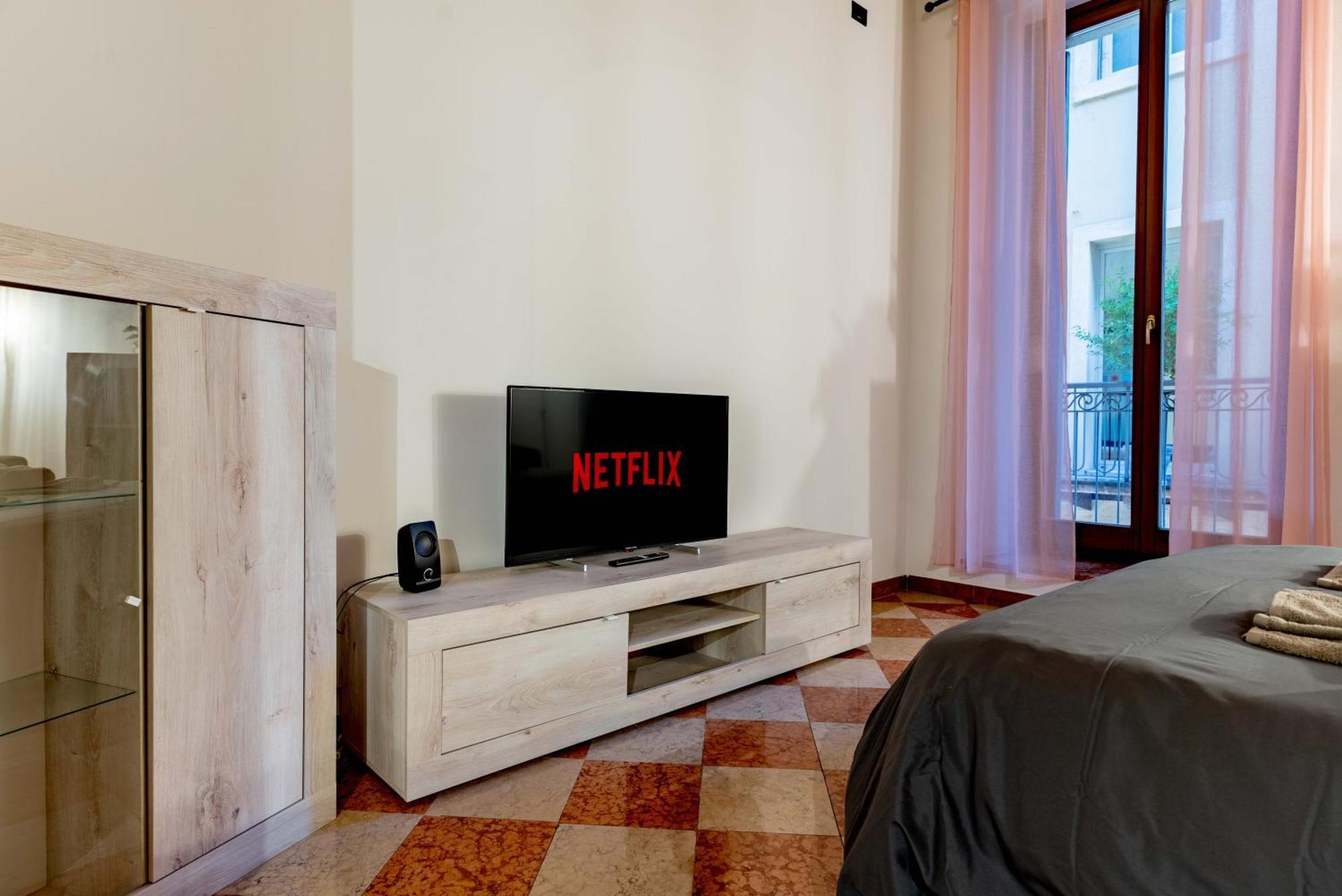 -Near Arena & Giuletta- Pet Friendly Mazzini Palace Verona Exteriör bild