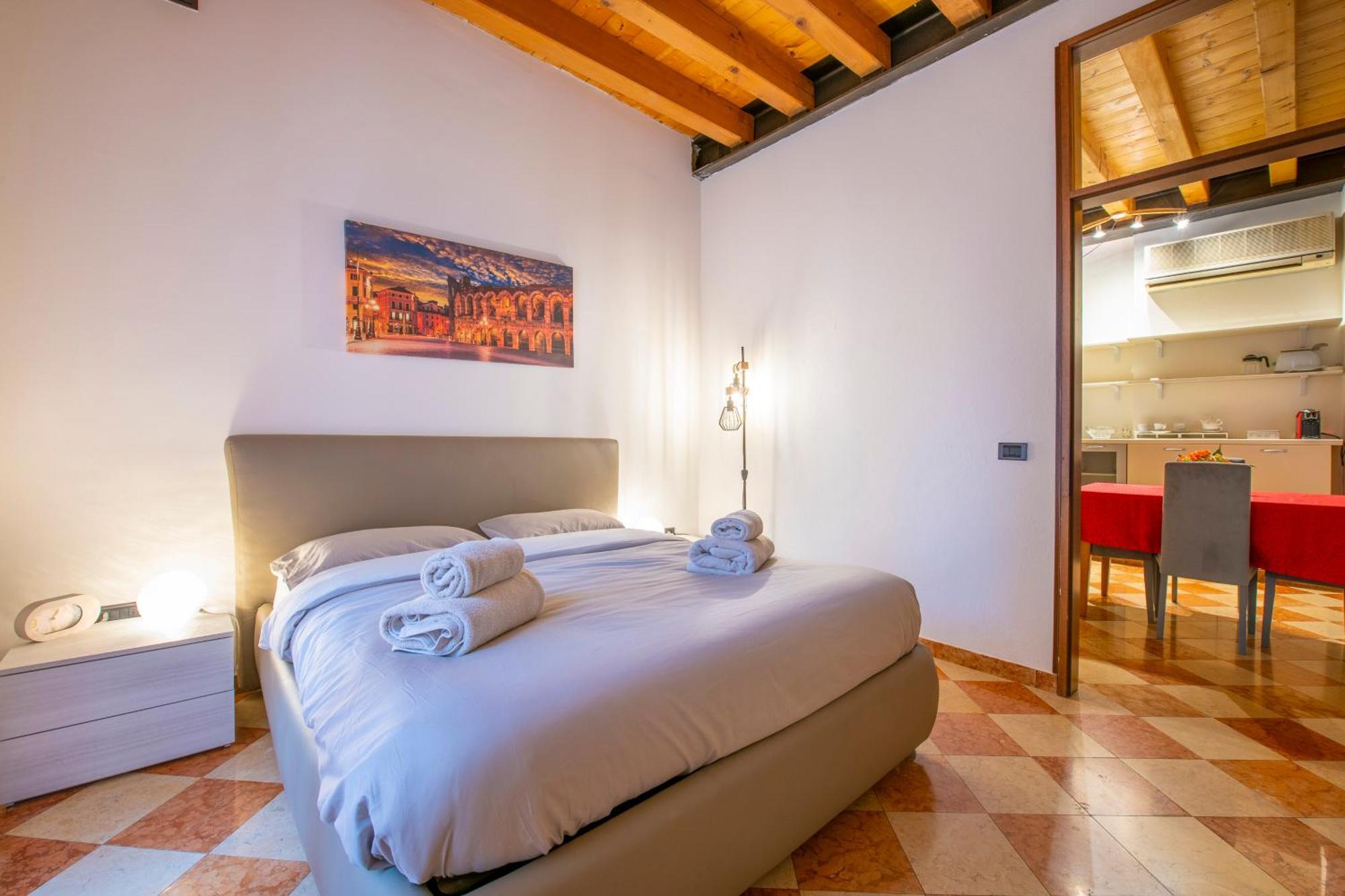 -Near Arena & Giuletta- Pet Friendly Mazzini Palace Verona Exteriör bild