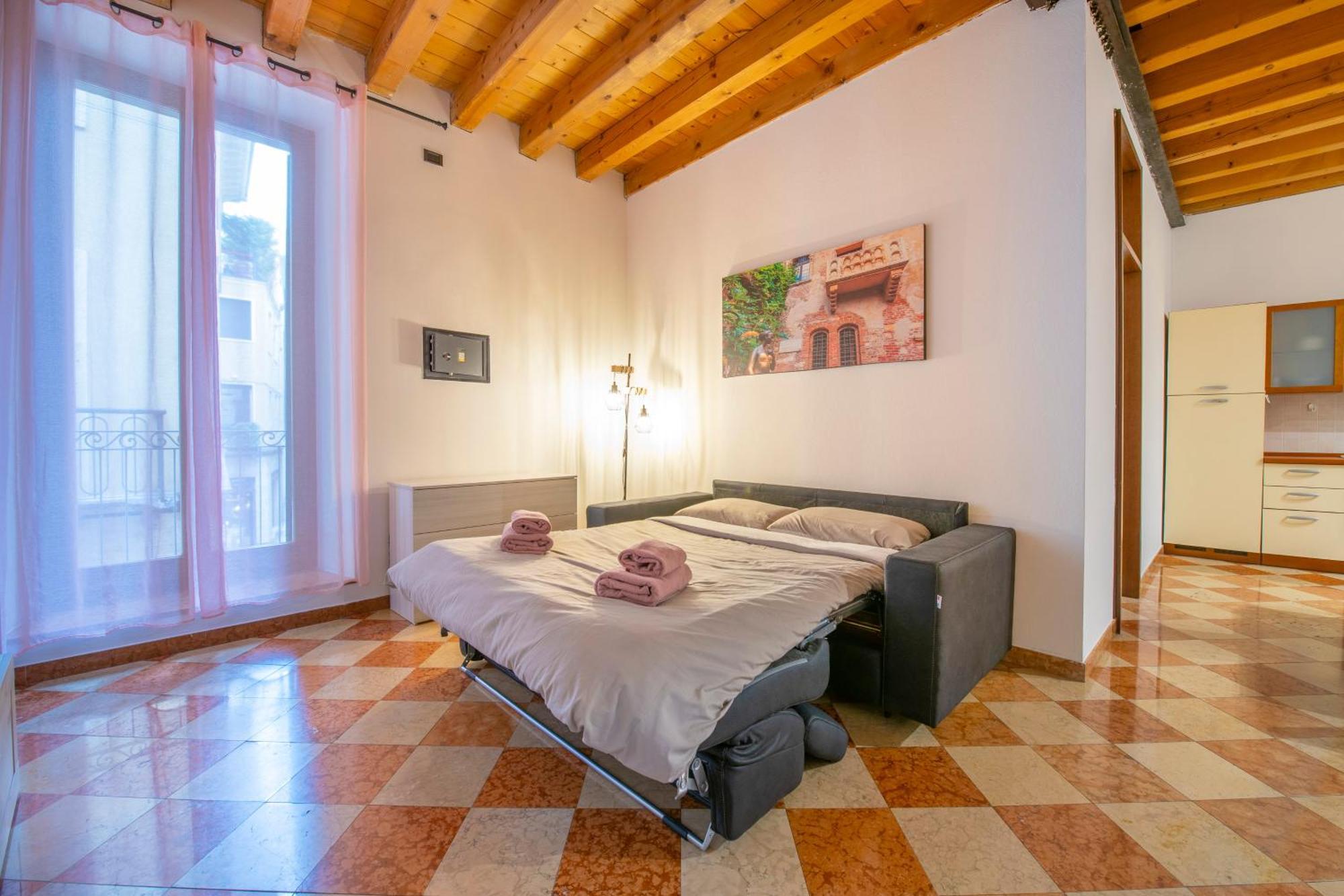 -Near Arena & Giuletta- Pet Friendly Mazzini Palace Verona Exteriör bild